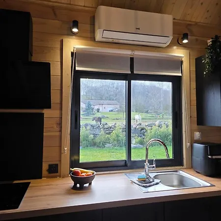 Le Chalet Du Grand Jardin Vitrac (Puy-de-Dome)